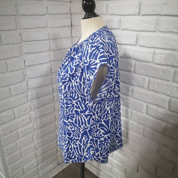 H&M Ladies Size Small Blue & White Pattern Made in India V-neck Blouse - Picture 4 of 10
